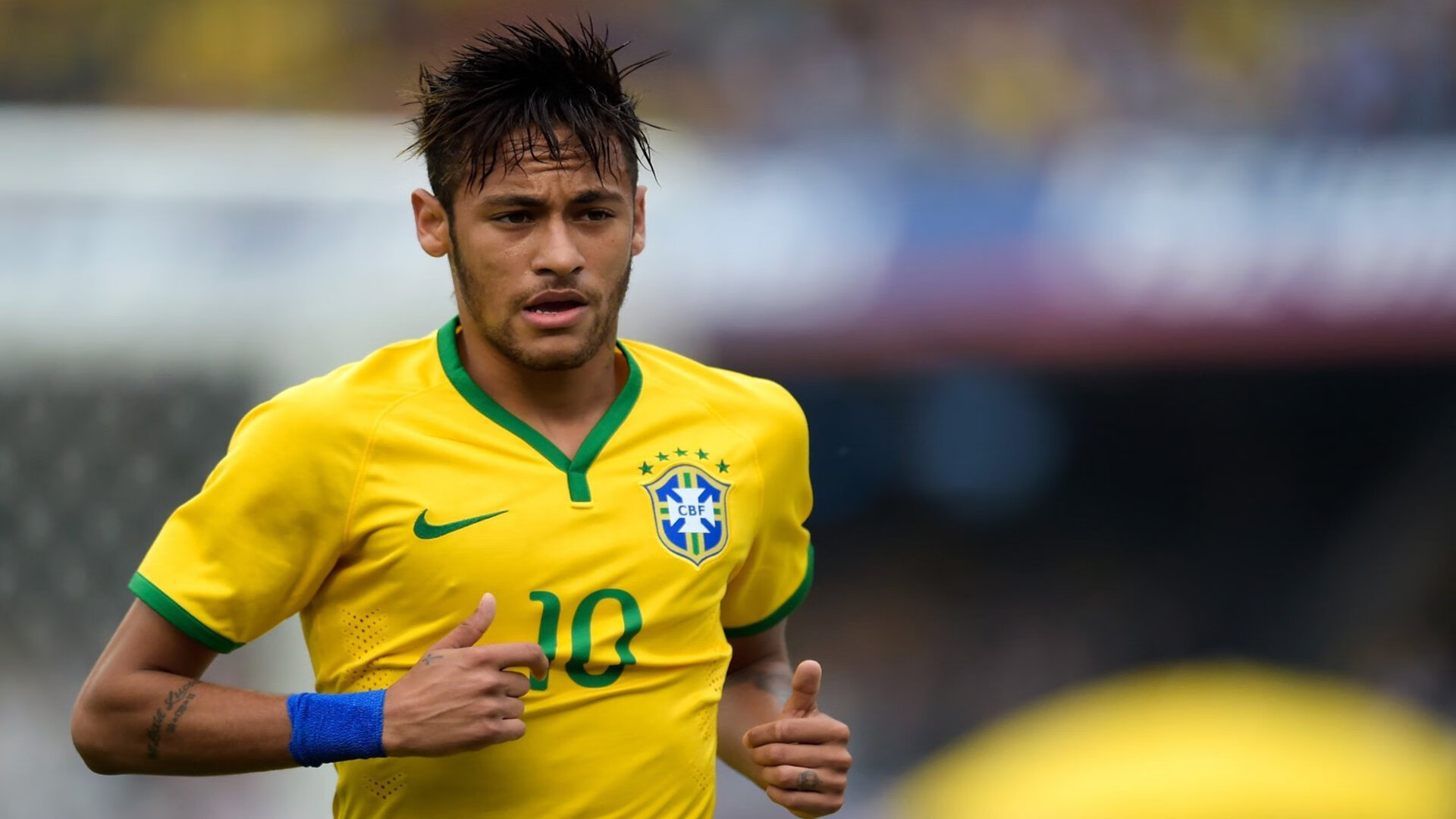 “足球场馆升级改造计划正式启动”,足球场馆面积有多大