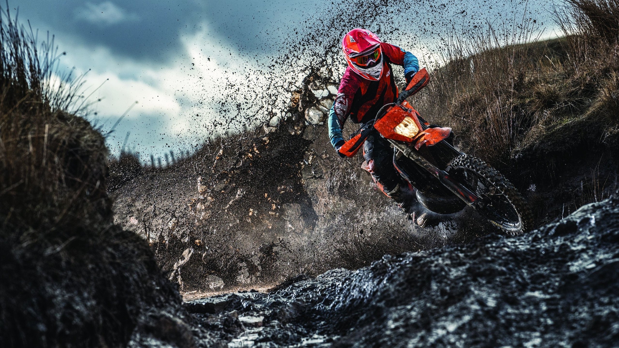 青少年篮球“野外探险赛”在青海公益举办，锻炼意志力，青少年篮球赛事